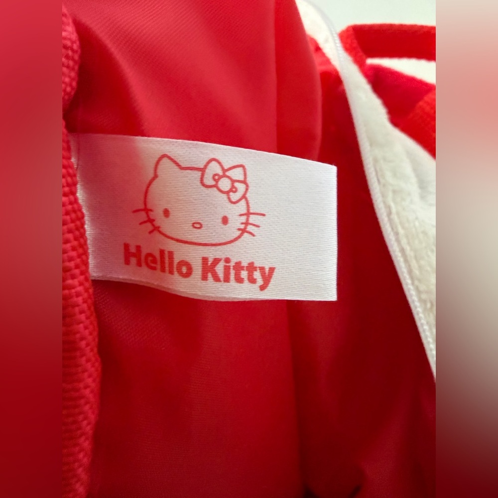 Hello Kitty 2012 Backpack - Picture 8 of 10